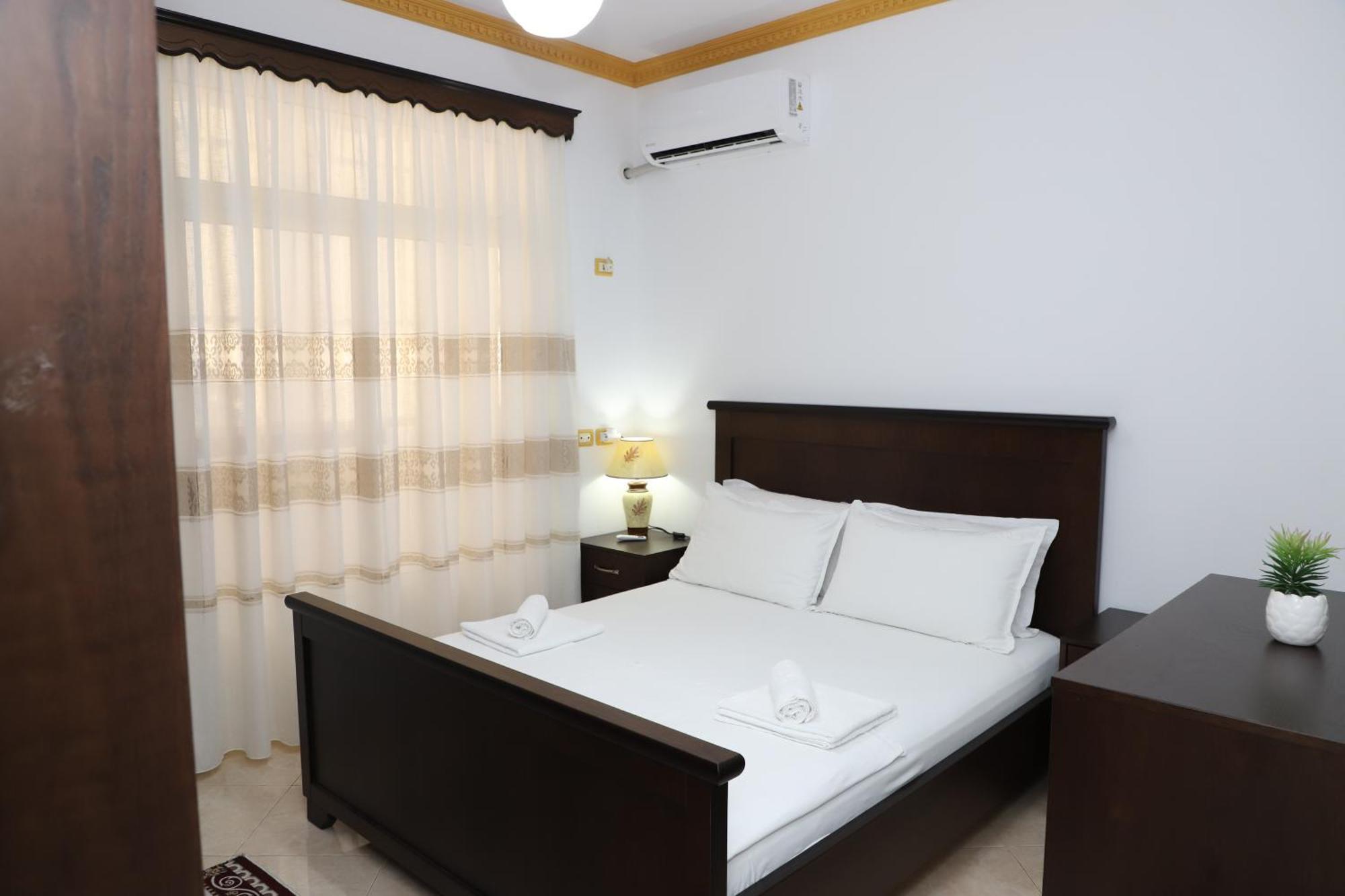 Apartment Veizaj Centre *